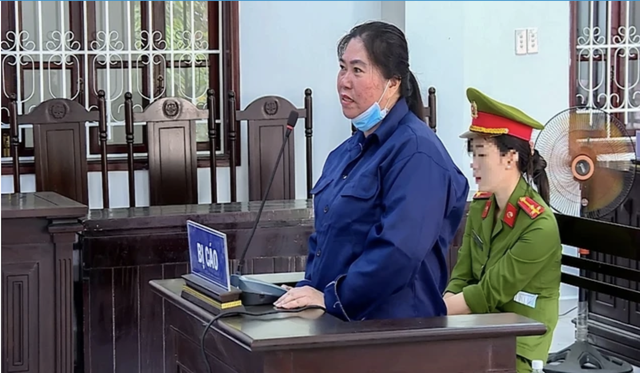 Bị cáo Nguyễn Thị Tuyết Sương, cựu Phó chánh án TAND TX.Bình Minh (Vĩnh Long), bị tuyên phạt 4 năm tù về nhận hối lộ