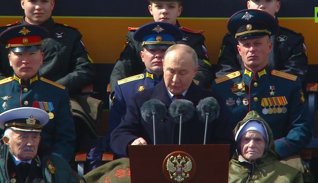 Tổng thống Nga Vladimir Putin phát biểu tại lễ duyệt binh ngày 9.5.