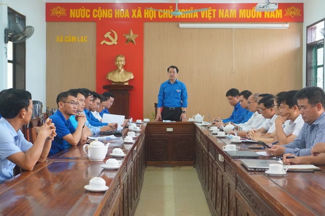 Anh Ngô Văn Cương thăm, động viên thanh niên tình nguyện hỗ trợ dự án 500 kV- Ảnh 2.