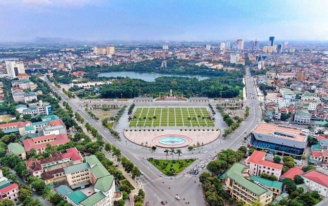 Have you checked in to all these famous squares in Vietnam? - Photo 3.