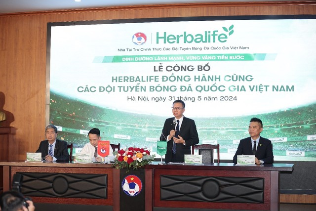 Herbalife Việt Nam tiếp tục đồng hành cùng các đội tuyển bóng đá quốc gia Việt Nam- Ảnh 2.