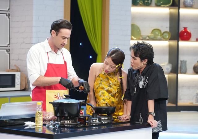 Món mì Quảng 'kẻ tám lạng người nửa cân' làm khó Á quân MasterChef Việt Nam- Ảnh 2.