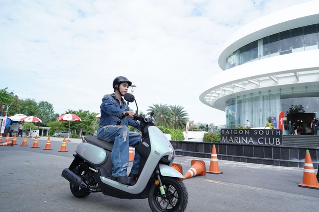 SYM Việt Nam ra mắt xe mới Priti 50 'Go Fashion, Go Cool - Bật Chất Trẻ'- Ảnh 3.