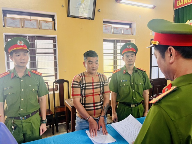 Bắt giam bị can dùng ô tô thuê để lừa đảo người phụ nữ gần 1,2 tỉ đồng- Ảnh 1.