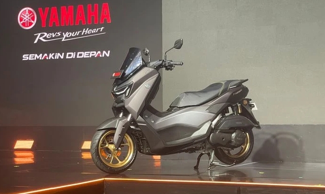 Vừa tung ra đã hút khách mua, Yamaha Nmax 2024 'phả hơi nóng' vào Honda PCX 160- Ảnh 3.