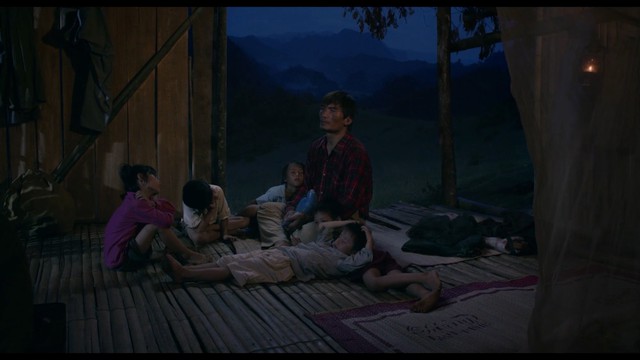 Sao nhí 'Cha cõng con' bị bỏ rơi từ lúc lọt lòng, ước gặp lại cha mẹ- Ảnh 4. Sao nhí 'Cha cõng con' bị bỏ rơi từ lúc lọt lòng, ước gặp lại cha mẹ- Ảnh 4.