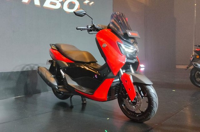 Vừa tung ra đã hút khách mua, Yamaha Nmax 2024 'phả hơi nóng' vào Honda PCX 160- Ảnh 2.