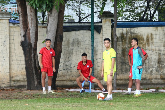 Nguy cơ V-League bị vỡ nếu Khánh Hòa bỏ giải: Tỉnh vào cuộc khẩn cấp, phải có tiền!- Ảnh 1.