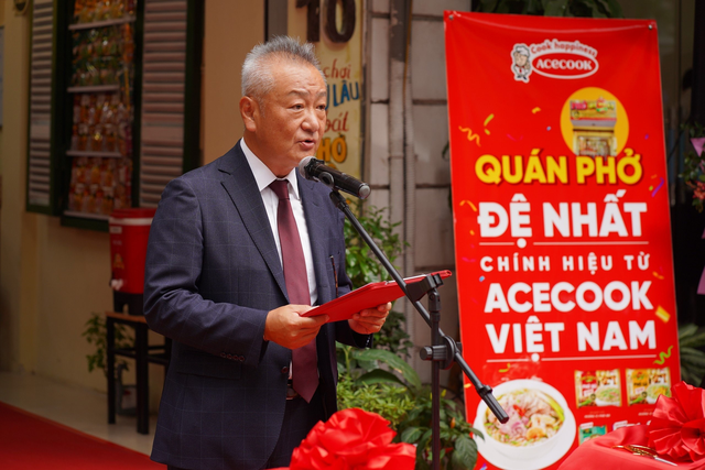 Acecook Việt Nam khai trương quán phở ăn liền đệ nhất tại Hà Nội 
- Ảnh 1.