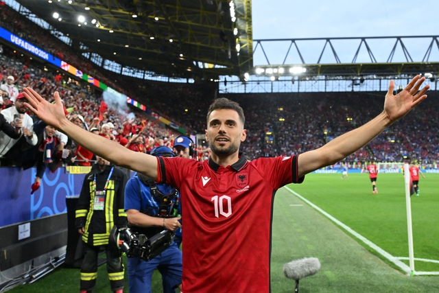 Ghi bàn nhanh nhất lịch sử EURO, Albania vẫn thua ngược đương kim vô địch Ý- Ảnh 1.
