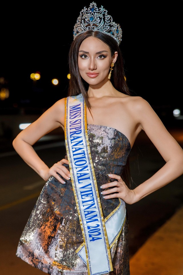 Trương Ngọc Ánh tiễn Lydie Vũ sang Ba Lan 'chinh chiến' Miss Supranational 2024- Ảnh 4.