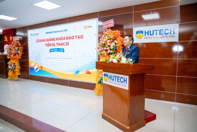 HUTECH khai giảng khóa đào tạo thạc sĩ, tiến sĩ đợt 1 - năm 2024- Ảnh 2.