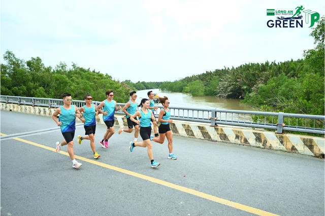 Giải Long An Half Marathon 2024 đóng góp 22.000 cây xanh trồng rừng nguyên sinh- Ảnh 3.