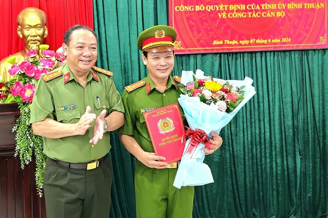 Bộ Công an bổ nhiệm Phó thủ trưởng Thường trực Cơ quan CSĐT Công an tỉnh Bình Thuận- Ảnh 1.