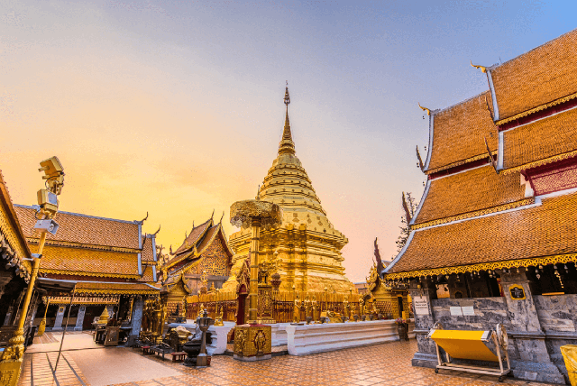 Những ngôi chùa đẹp lộng lẫy tại Thái Lan- Ảnh 2.