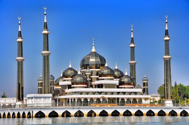 Tham quan 5 công trình kiến trúc tôn giáo nổi tiếng ở Malaysia- Ảnh 2.