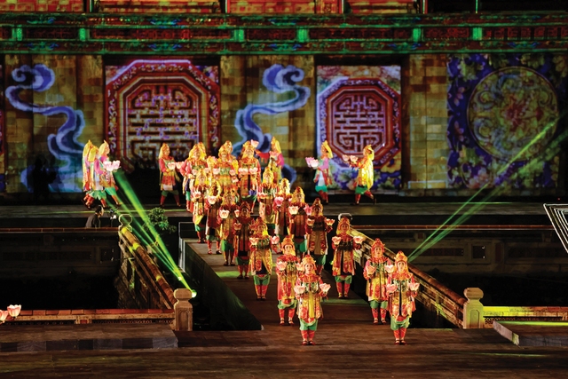 Festival Huế 2024, tuần lễ nghệ thuật quốc tế hoành tráng, ấn tượng- Ảnh 6.