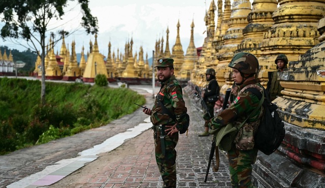Phe nổi dậy Myanmar tố chính quyền vi phạm lệnh ngừng bắn- Ảnh 1.