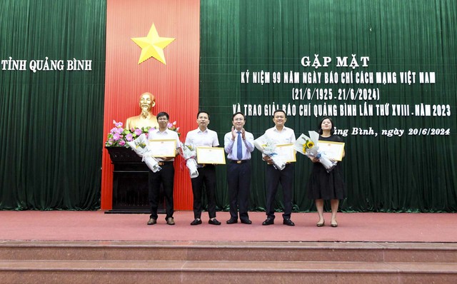 PV Thanh Niên đoạt giải A Giải báo chí Quảng Trị, giải B Giải báo chí Quảng Bình- Ảnh 3.