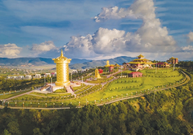Samten Hills Dalat, KDL văn hóa tâm linh Phật giáo Kim Cương Thừa với Đại bảo tháp kinh luân lớn nhất thế giới cùng hệ thống tượng Phật linh thiêng