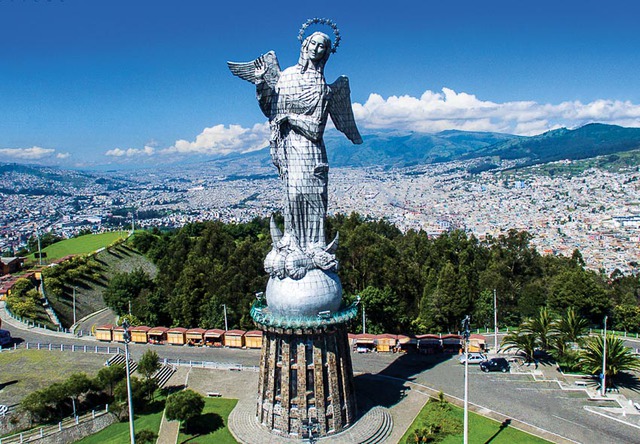 Tới Ecuador thăm thủ đô với nhiều hàng thủ công đẹp, biển xanh, núi lửa hùng vĩ- Ảnh 4.