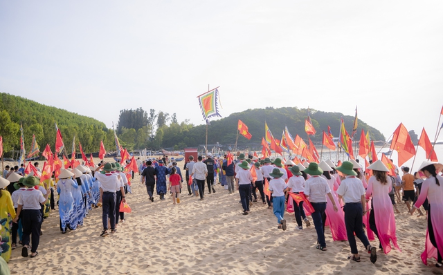 Lễ hội cầu ngư Lộ Diêu: Giữ gìn bản sắc văn hóa biển- Ảnh 3.