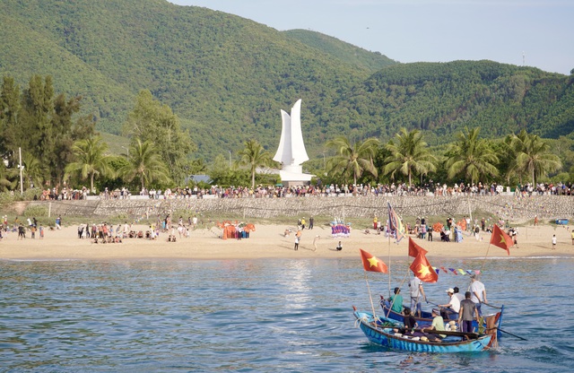 Lễ hội cầu ngư Lộ Diêu: Giữ gìn bản sắc văn hóa biển- Ảnh 9.