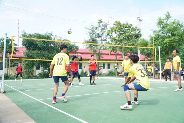 VRG lần đầu tổ chức hội thao cho công nhân viên tại Campuchia- Ảnh 2.