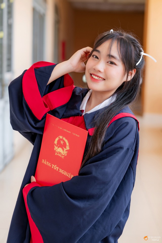 Nữ sinh TP.HCM nhận tin vui trước ngày thi tốt nghiệp THPT- Ảnh 3.