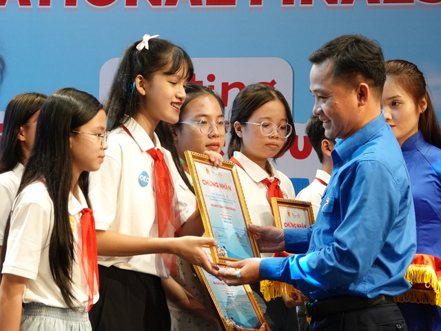 Trao giải thưởng ‘khủng’ tại sân chơi ‘Thiếu niên Việt Nam - Công dân toàn cầu’- Ảnh 7.