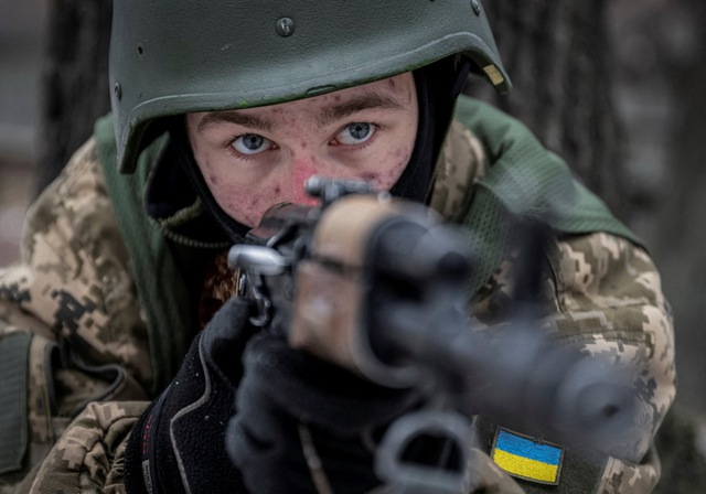 Ông Trump sẽ ngừng viện trợ quân sự cho Ukraine để ép Kyiv hòa đàm với Nga?- Ảnh 1.