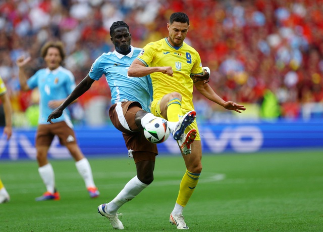 Lukaku vẫn ‘ghét’ ghi bàn, đội tuyển Bỉ bị Ukraine cầm hòa, đấu Pháp ở vòng play-off- Ảnh 1.