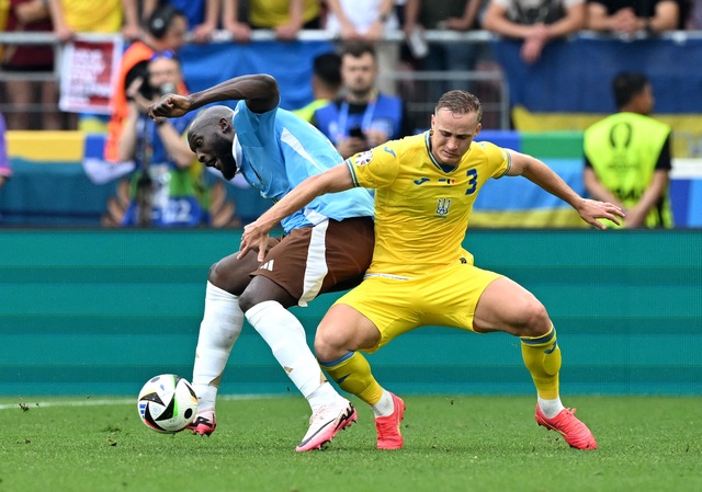 Lukaku vẫn ‘ghét’ ghi bàn, đội tuyển Bỉ bị Ukraine cầm hòa, đấu Pháp ở vòng play-off- Ảnh 3.