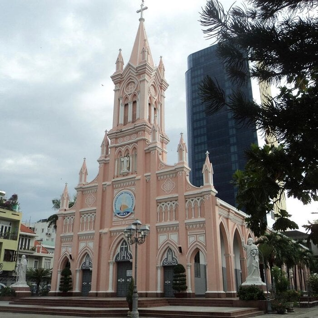 Không chỉ Đà Lạt, Đà Nẵng cũng có nhà thờ Con Gà