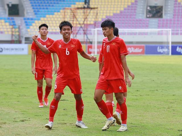 Thắng cực đậm U.16 Myanmar, U.16 Việt Nam vào bán kết Đông Nam Á với ngôi đầu bảng- Ảnh 2.