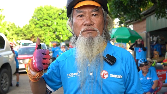 'Lão gia' làng xe đạp phong trào Việt Nam với bộ râu độc nhất vô nhị: Cứ có giải là đi- Ảnh 4.