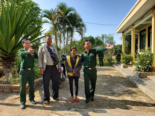 Biên cương hữu nghị: Nửa đêm lên cửa khẩu nhận bệnh nhân cấp cứu- Ảnh 1. Biên cương hữu nghị: Nửa đêm lên cửa khẩu nhận bệnh nhân cấp cứu- Ảnh 1.