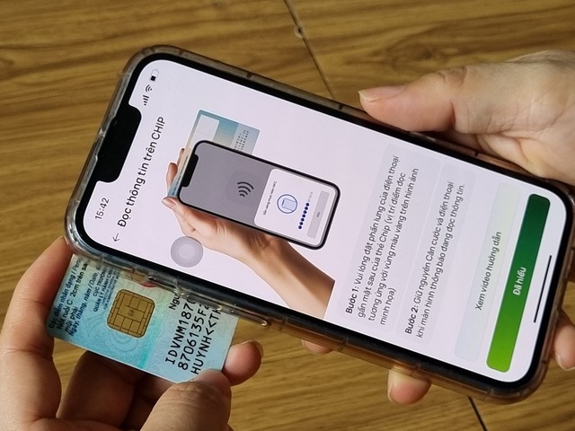 Mở thẻ ngân hàng, ví điện tử chính thức xác thực sinh trắc học- Ảnh 1.