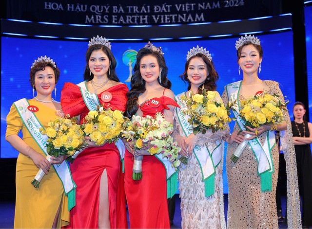 Vũ Thị Hoa đăng quang Mrs Earth Việt Nam 2024- Ảnh 2.