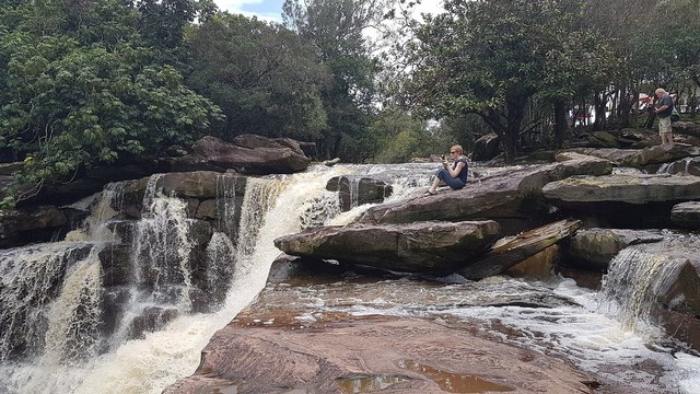 Ngoài các ngôi đền cổ kính nổi tiếng, Campuchia còn có nhiều thác nước đẹp hùng vĩ- Ảnh 5.