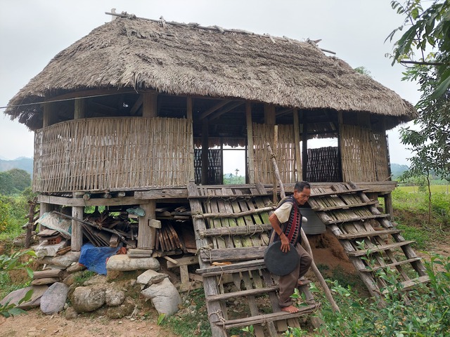 Những đại thụ văn hóa nơi đại ngàn: 'Gươl A Ray' và hành trình 365 ngày dựng nhà- Ảnh 1.