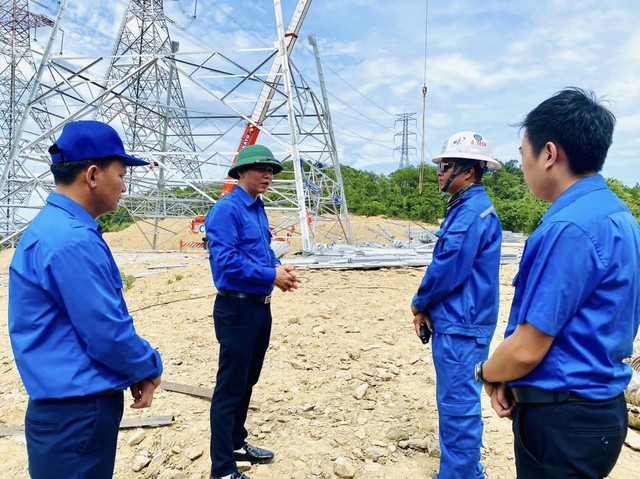 Tuổi trẻ Quảng Bình thành lập 4 đội tình nguyện hỗ trợ dự án 500kV mạch 3- Ảnh 1.