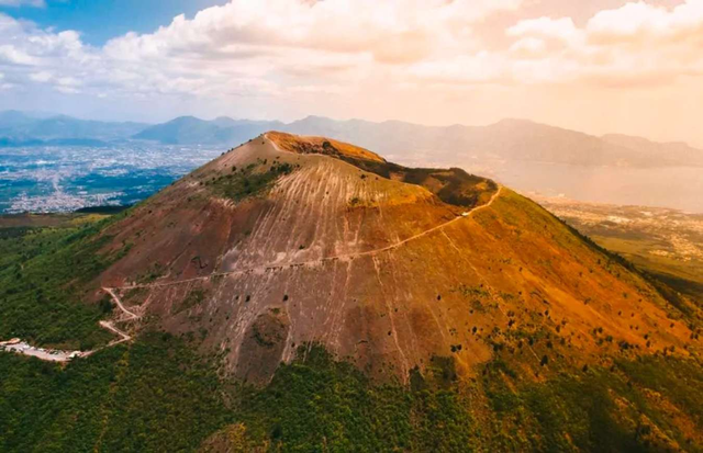 Những ngọn núi lửa kỳ vĩ nhất thế giới, biểu tượng cho sức mạnh của tự nhiên- Ảnh 1. Những ngọn núi lửa kỳ vĩ nhất thế giới, biểu tượng cho sức mạnh của tự nhiên- Ảnh 1.