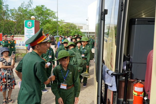 Gần 1.000 học sinh tại Quảng Bình tham gia Học kỳ quân đội- Ảnh 3.