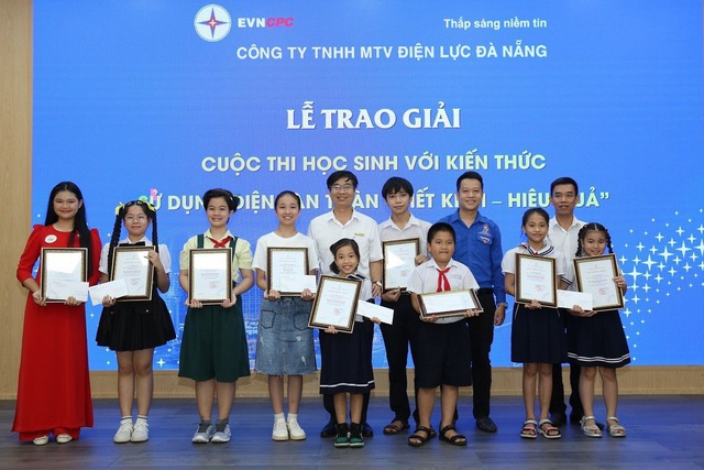 PC Đà Nẵng trao giải ‘Học sinh với kiến thức sử dụng điện an toàn, tiết kiệm’- Ảnh 1.