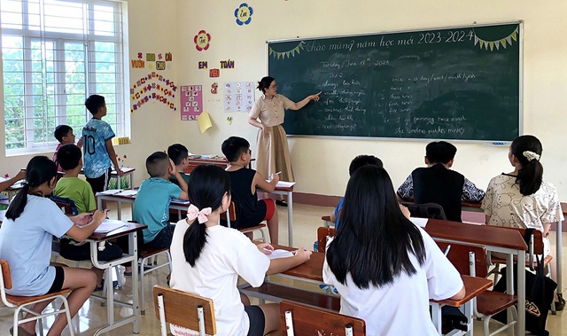 Cô giáo trẻ mở 4 lớp học tiếng Anh miễn phí ngày hè- Ảnh 2.