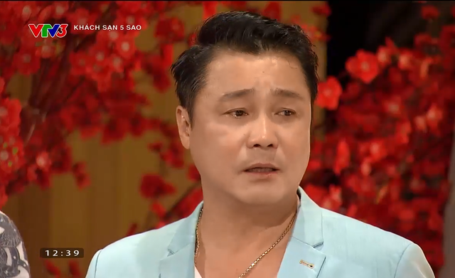 Lý Hùng khóc cùng em gái Lý Hương trên sóng truyền hình- Ảnh 1.