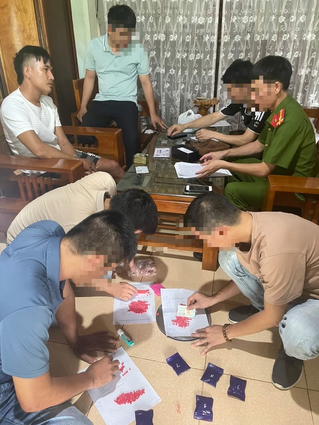 Quảng Bình: Thu giữ cả nghìn viên ma túy trong chuyên án bí số 0624M- Ảnh 2.