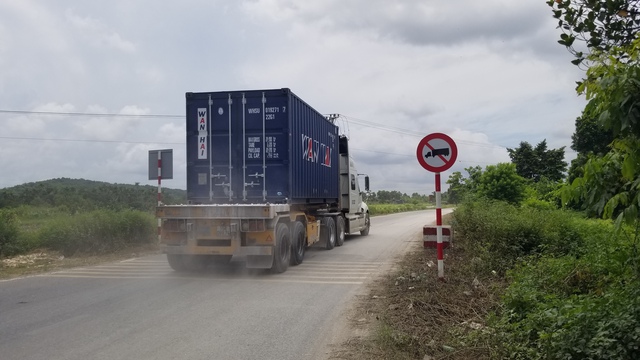 Hải Phòng: Xe tải phớt lờ biển cấm, cày nát đường liên tỉnh gần 270 tỉ đồng- Ảnh 5.