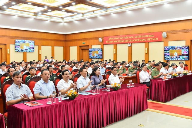 Kỷ luật 13 ủy viên T.Ư, cho thôi chức 19 người từ đầu nhiệm kỳ XIII- Ảnh 2. Kỷ luật 13 ủy viên T.Ư, cho thôi chức 19 người từ đầu nhiệm kỳ XIII- Ảnh 2.